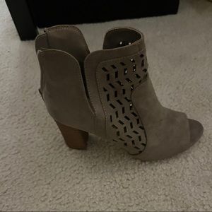 Womens size 7.5 tan boots